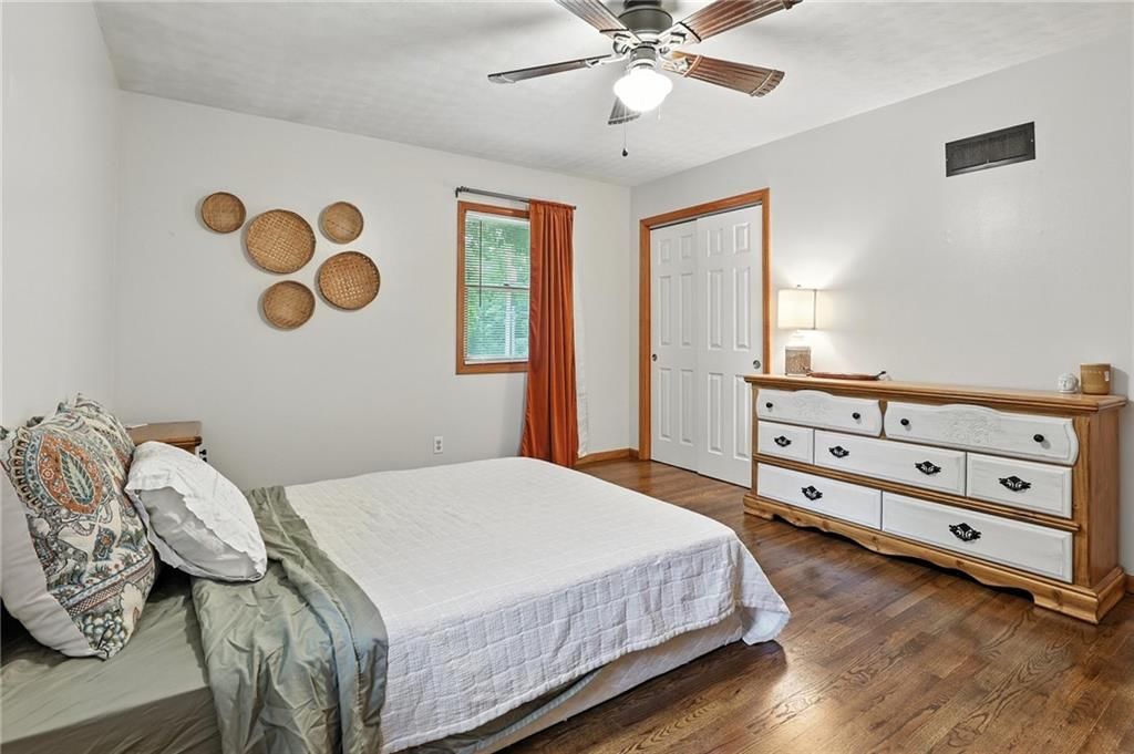 106 E Forrest Lane — photo 15