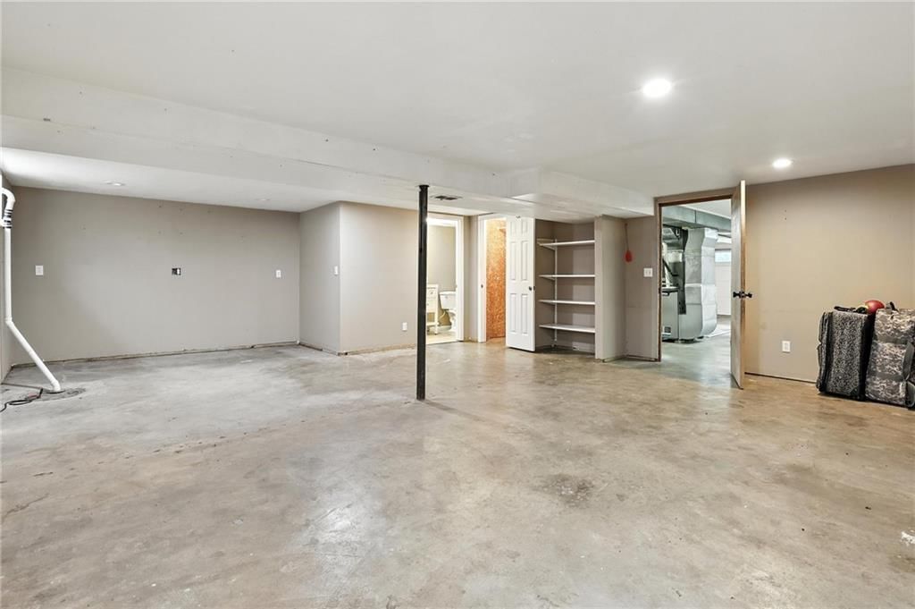 106 E Forrest Lane — photo 18