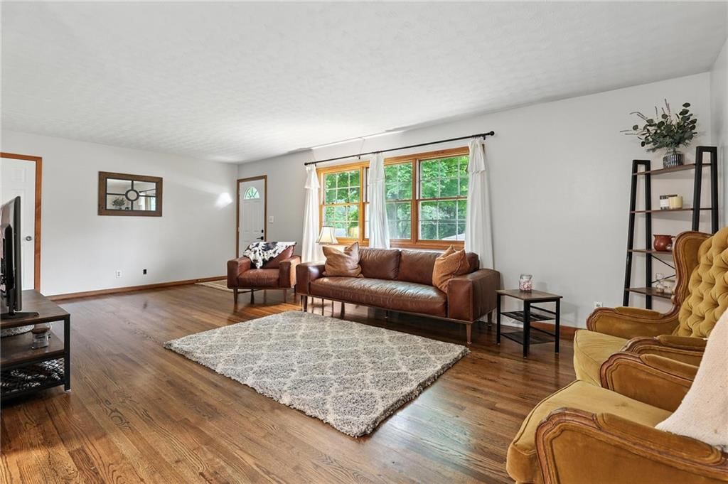 106 E Forrest Lane — photo 4