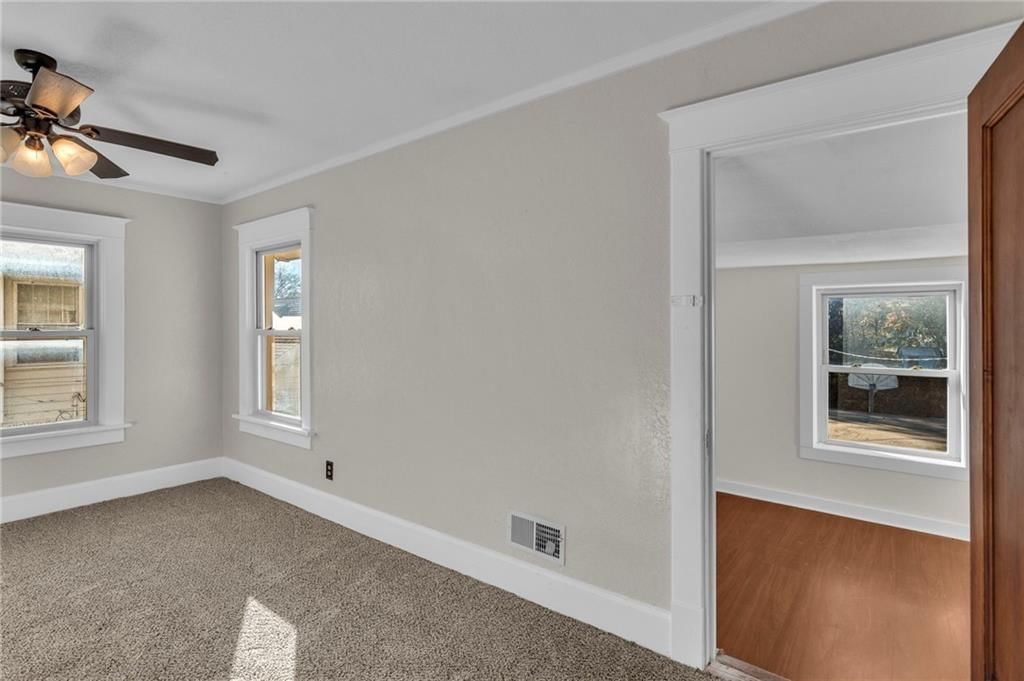 305 E Main Street — photo 23