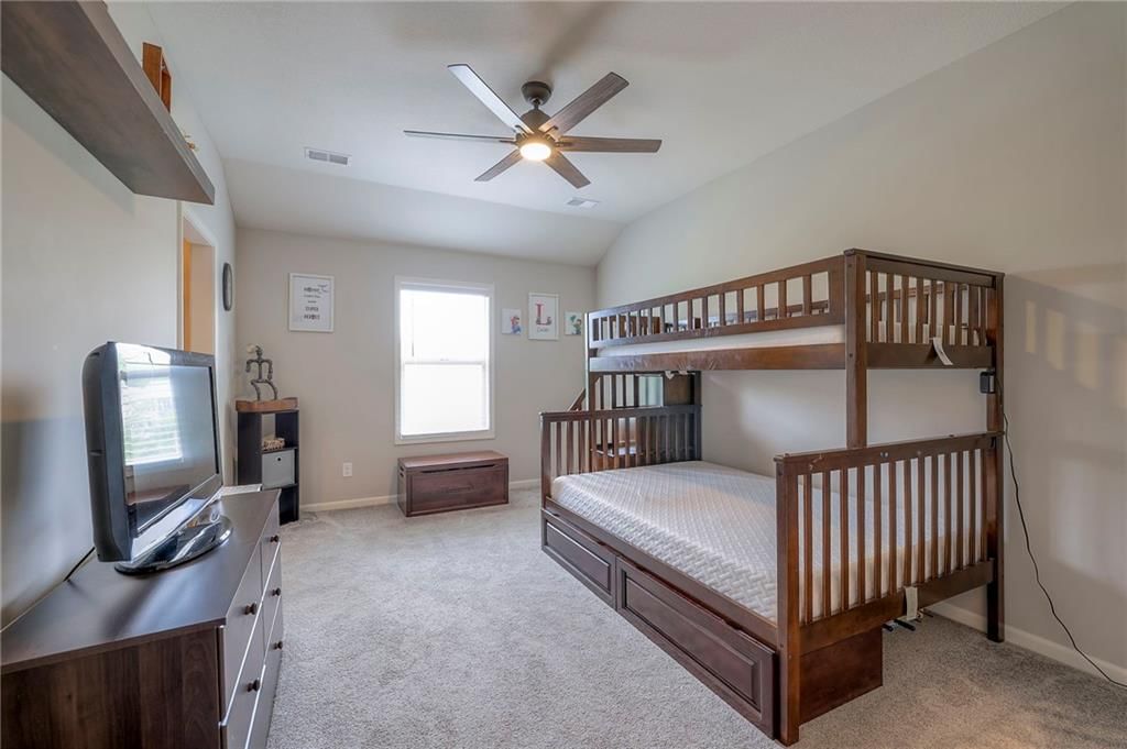 2870 W Wabash Street — photo 33
