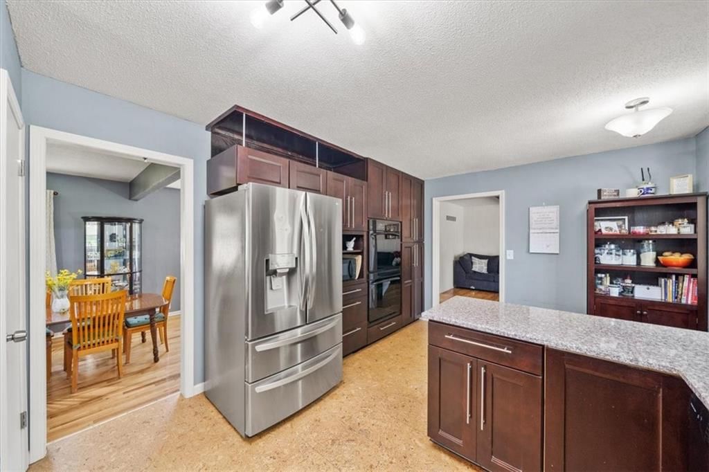 8708 W 92nd Street — photo 8