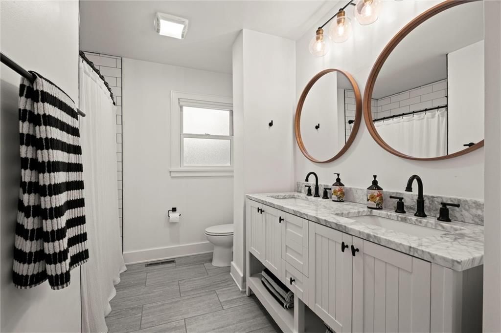 1221 W 19th Terrace — photo 18