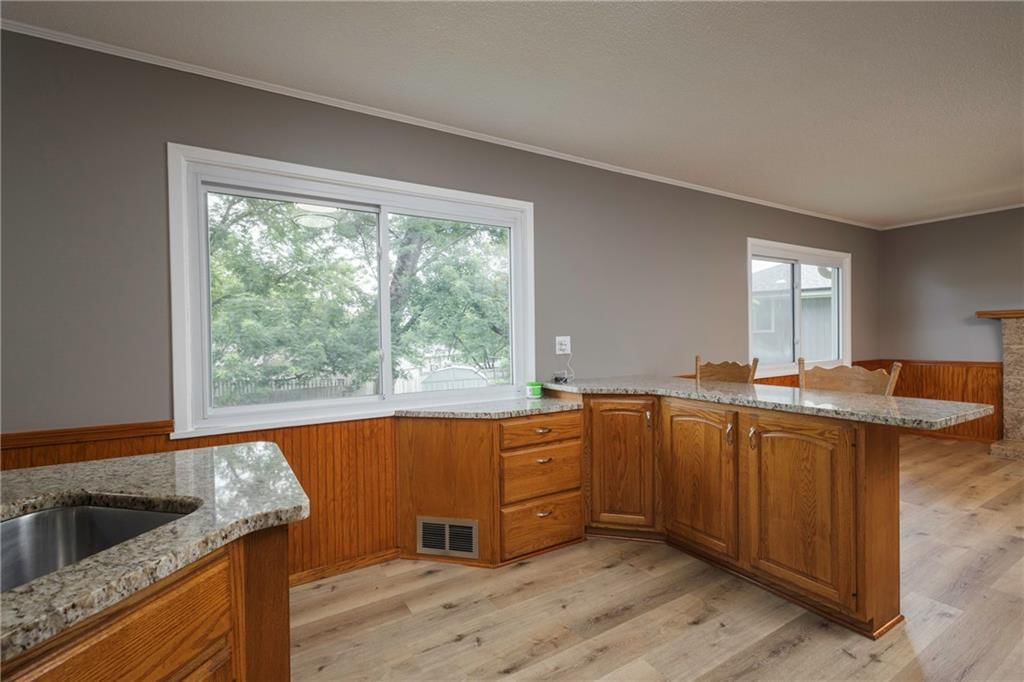 2105 Calumet Drive — photo 11