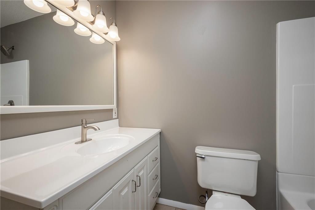 2105 Calumet Drive — photo 15