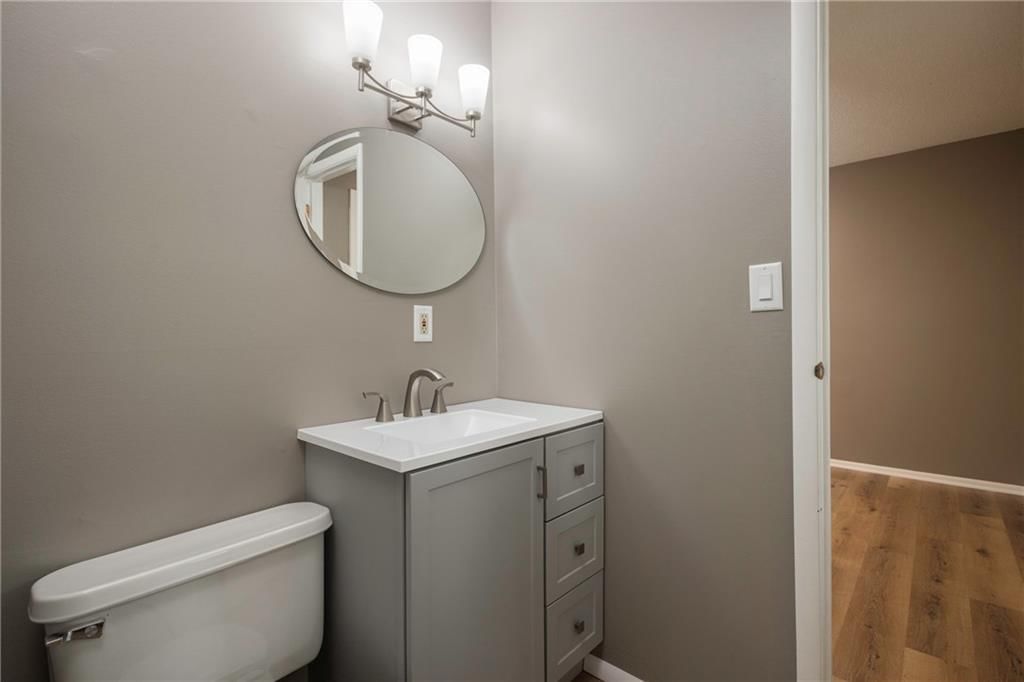 2105 Calumet Drive — photo 16