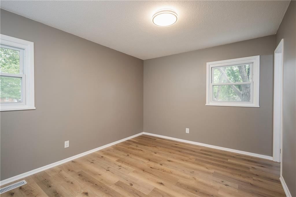 2105 Calumet Drive — photo 20