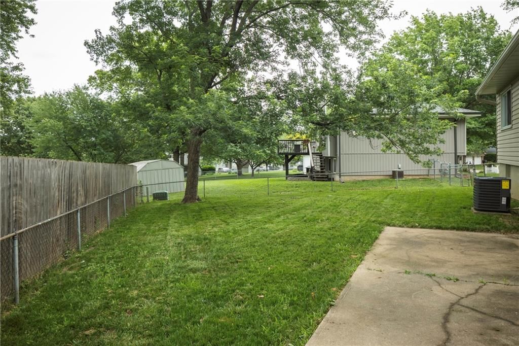 2105 Calumet Drive — photo 32
