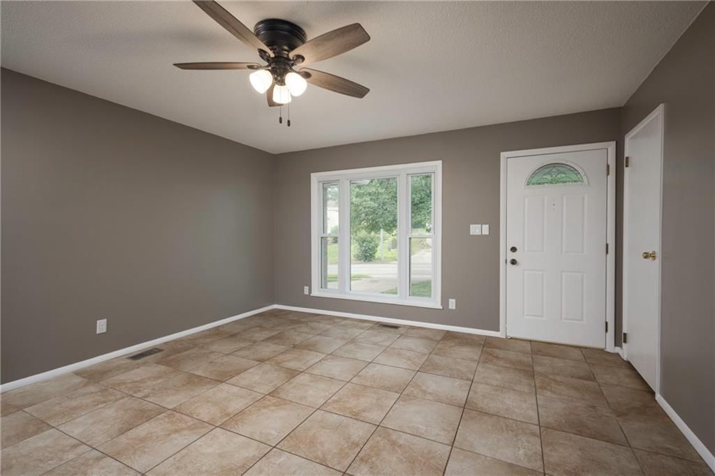2105 Calumet Drive — photo 6