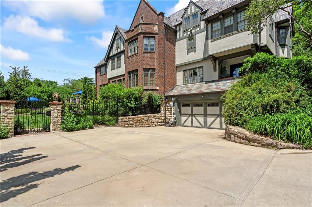 1225 W 57 Street — photo 70