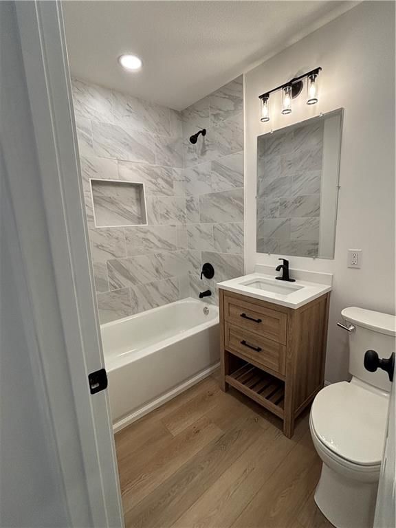 3011 S Claremont Avenue — photo 11