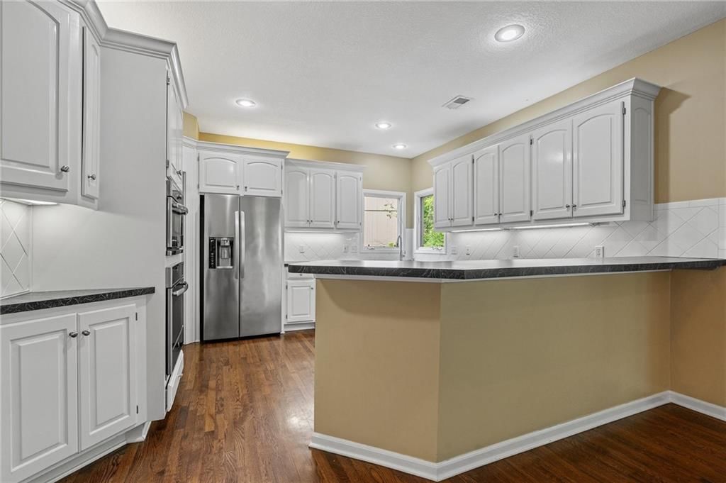 512 NW Highcliffe Drive — photo 11