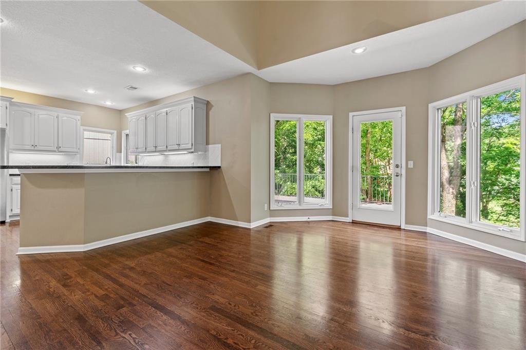 512 NW Highcliffe Drive — photo 18