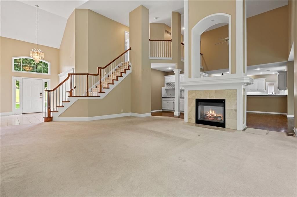 512 NW Highcliffe Drive — photo 8