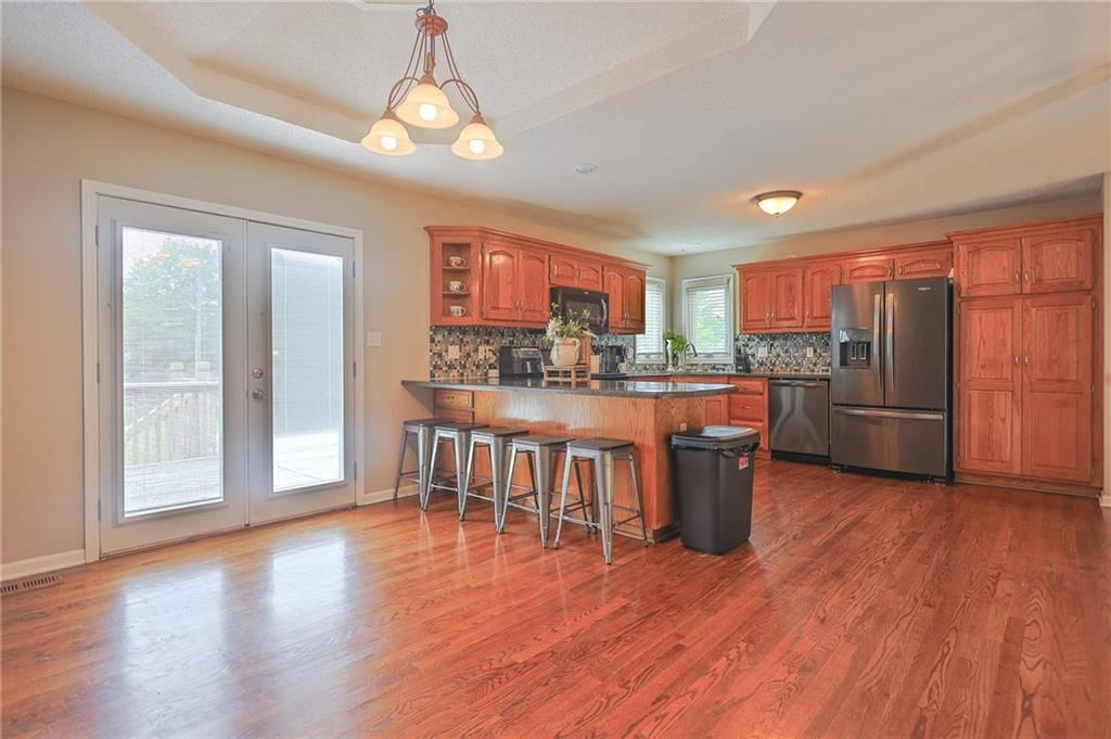 10908 N Farley Avenue — photo 7