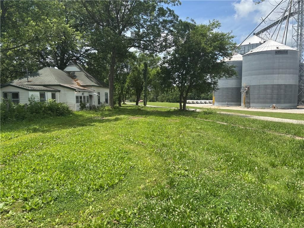 114 Schofield Street — photo 8
