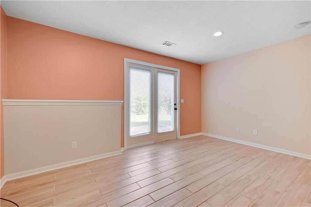 16127 Linden Street — photo 25