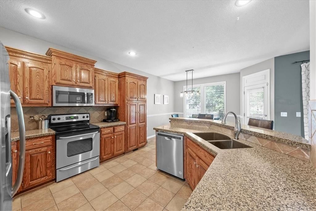 10958 S Langley Street — photo 7
