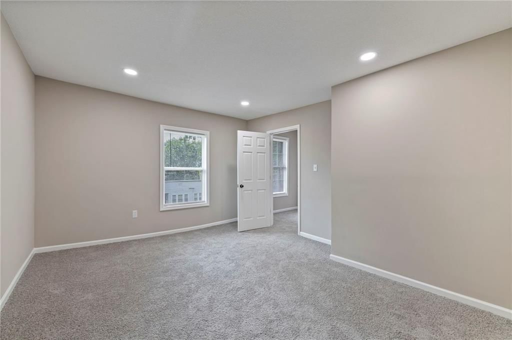 605 Oak Street — photo 14