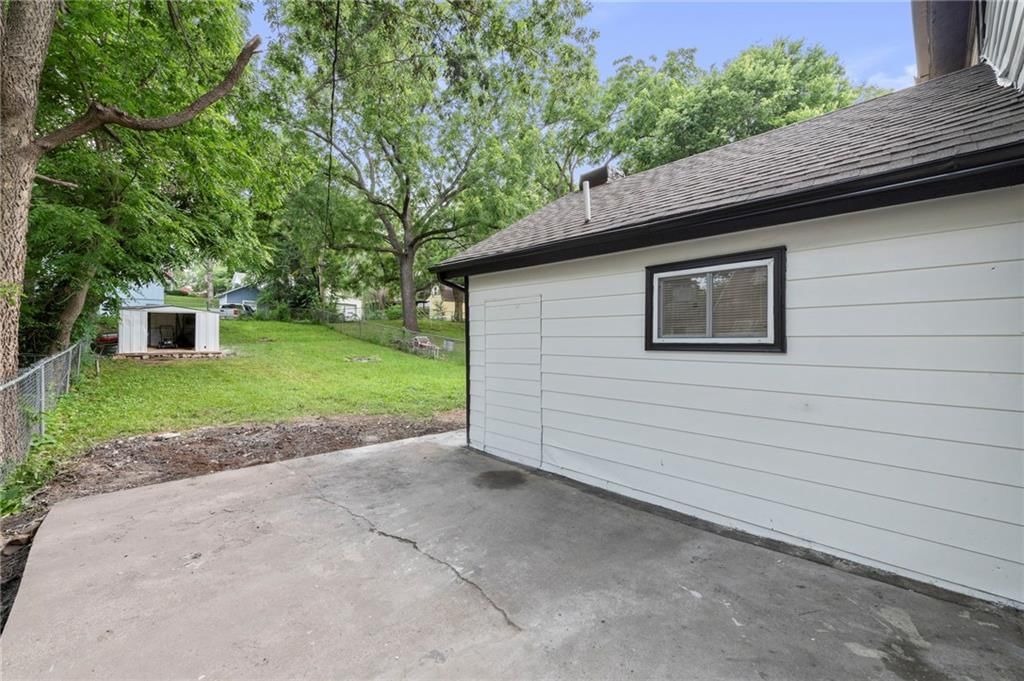 605 Oak Street — photo 21