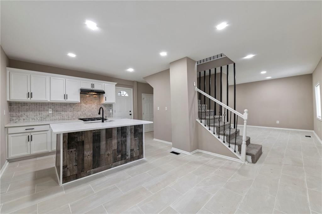 605 Oak Street — photo 5