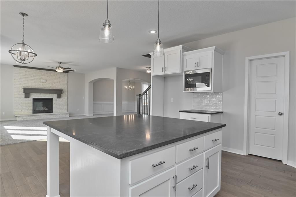19466 W 114th Terrace — photo 12