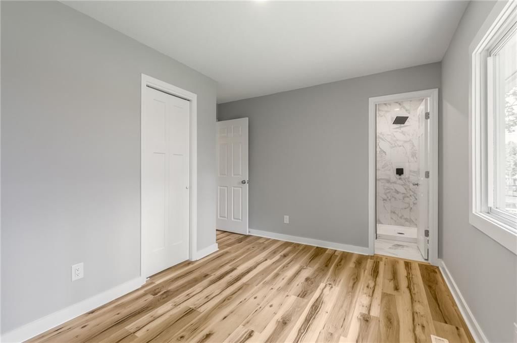 2118 KANSAS Avenue — photo 13
