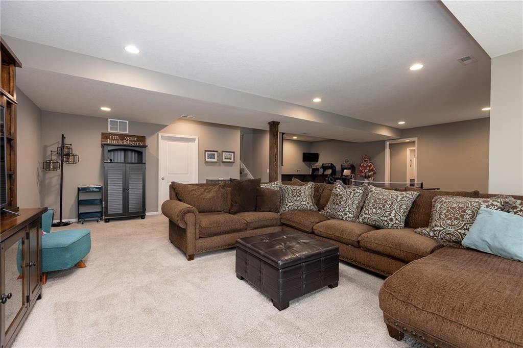 9408 N Liberty Street — photo 41