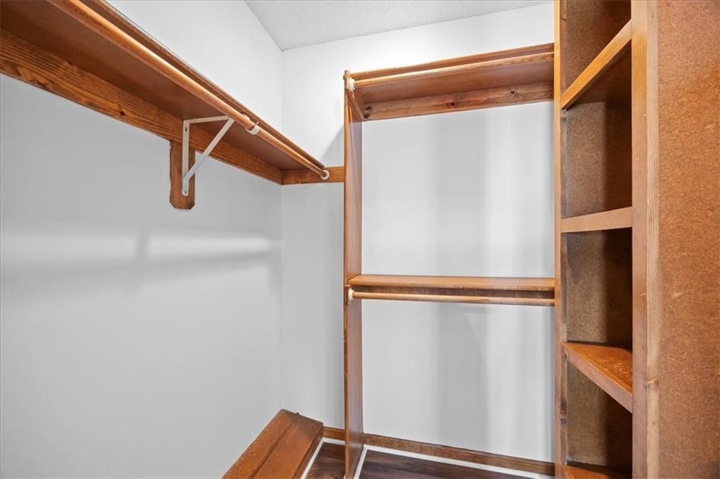 8 College Place W — photo 11