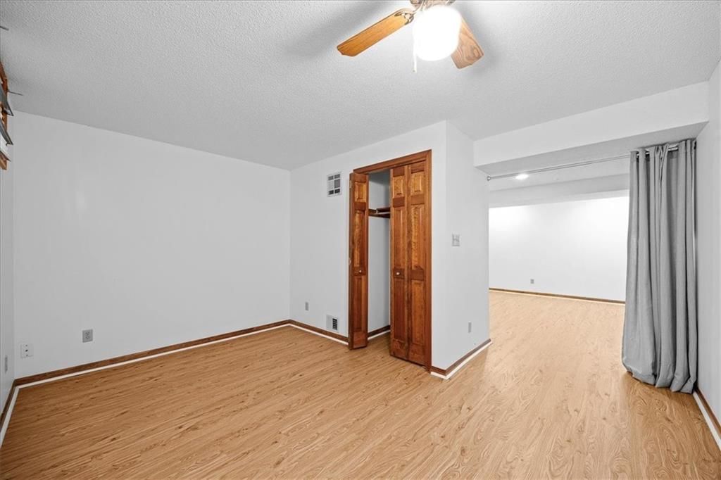 8 College Place W — photo 14
