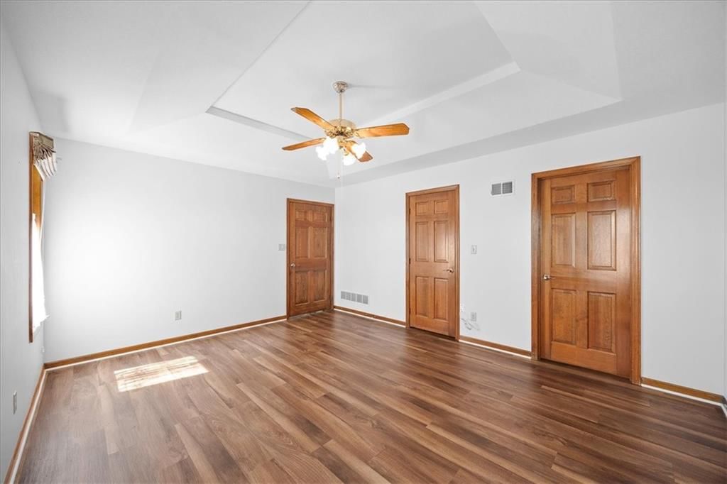 8 College Place W — photo 10