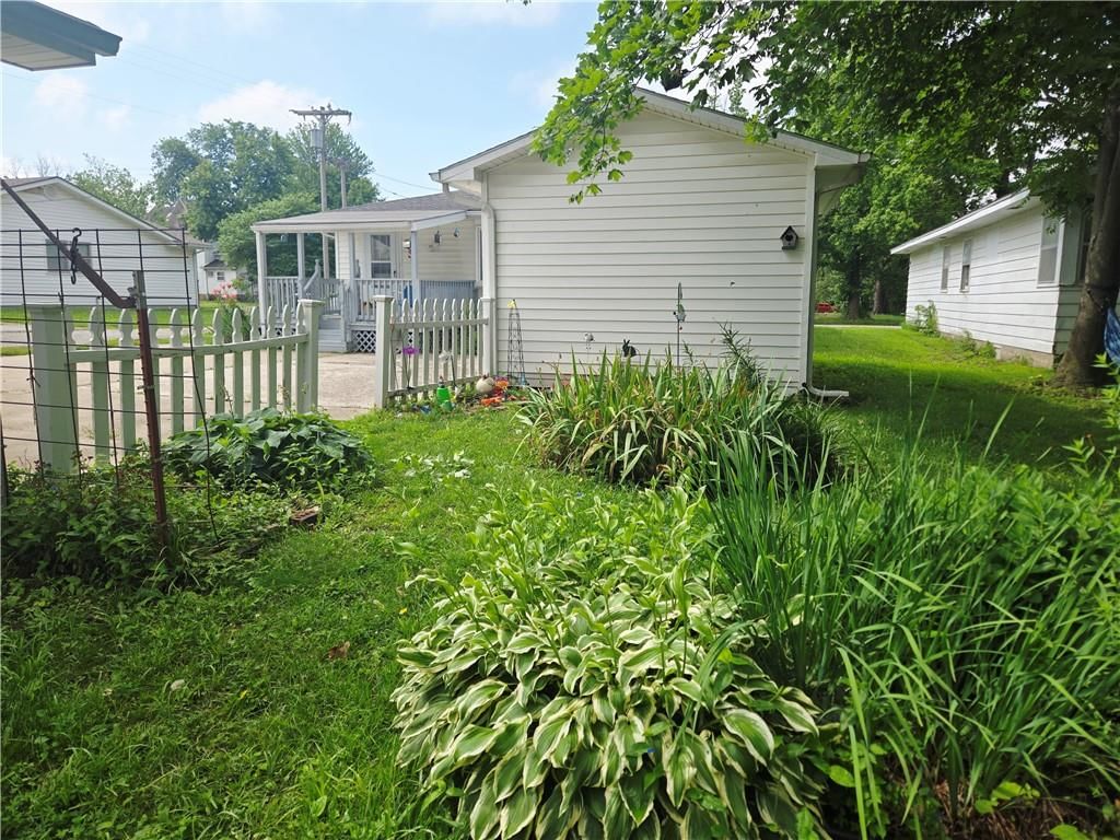 108 W Buffalo Street — photo 26