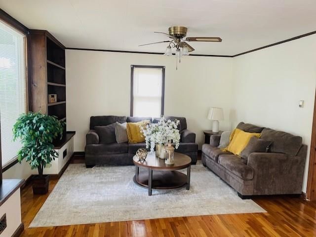 3119 Seneca Street — photo 3
