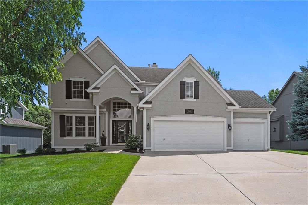 3611 W 155th Court, Overland Park, KS