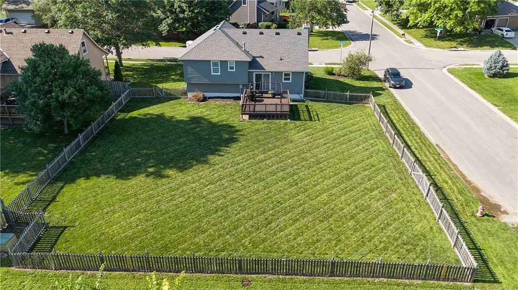 901 Stone Brook Drive — photo 3