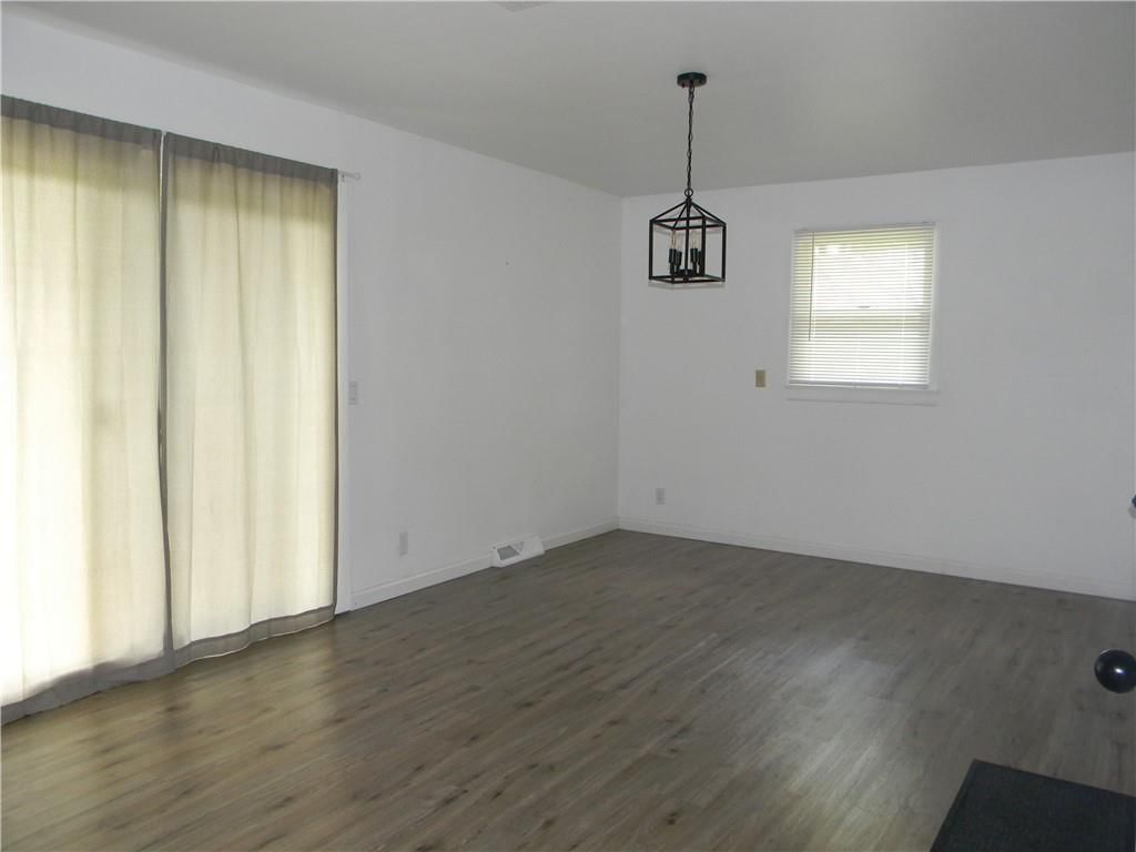 811 E Garfield Street — photo 6