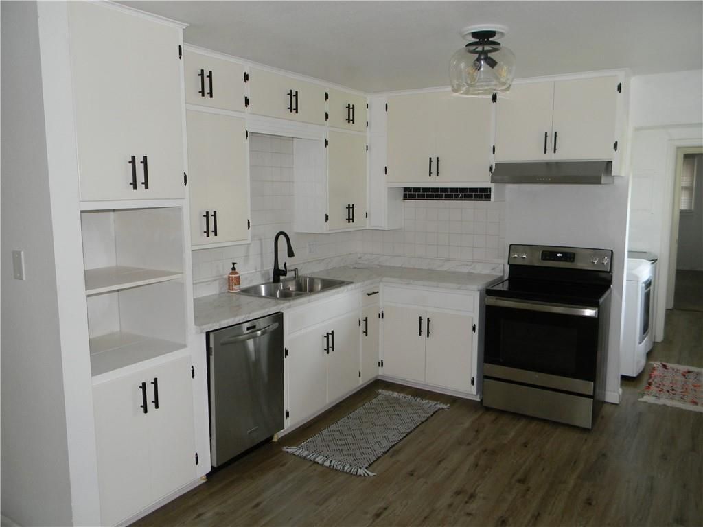 811 E Garfield Street — photo 7