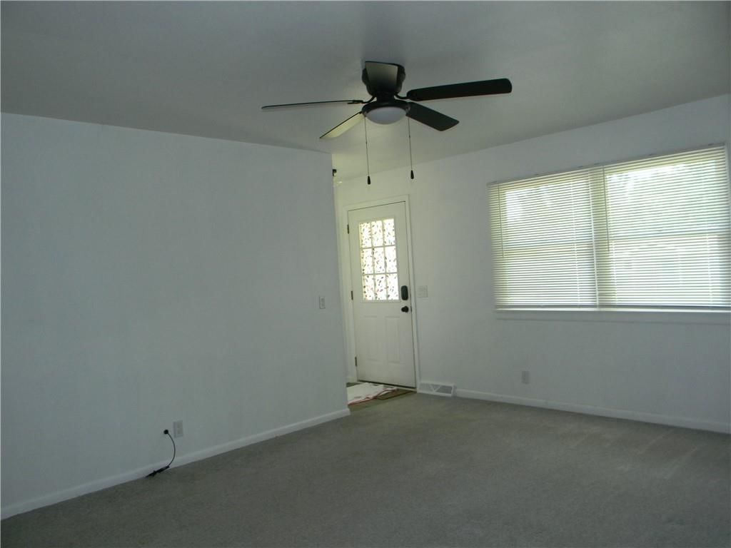 811 E Garfield Street — photo 8