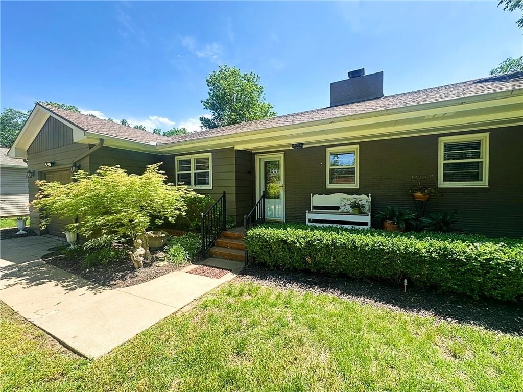 1382 Marblecrest Drive — photo 4