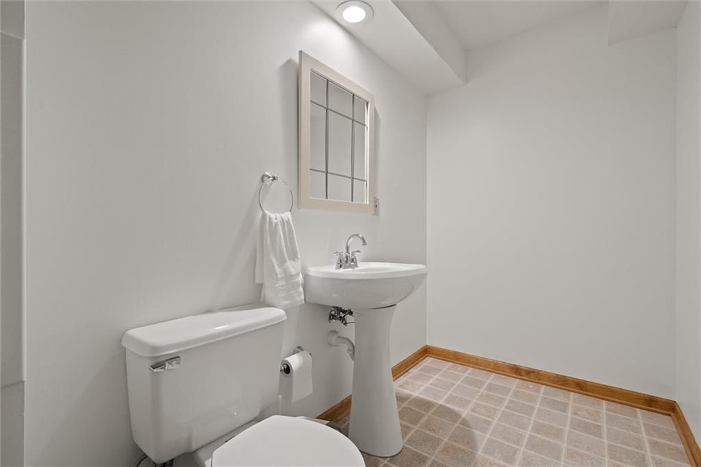 9805 W 121st Terrace — photo 33