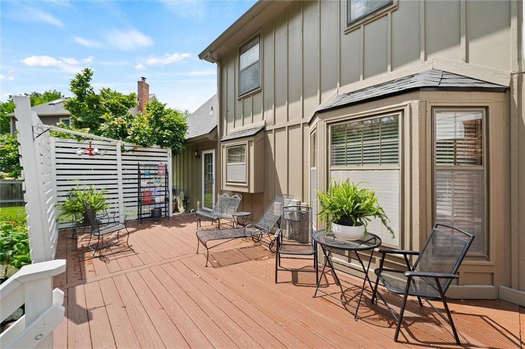 9805 W 121st Terrace — photo 35