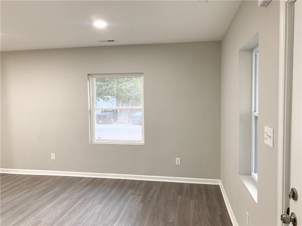 2101 Madison Street — photo 7