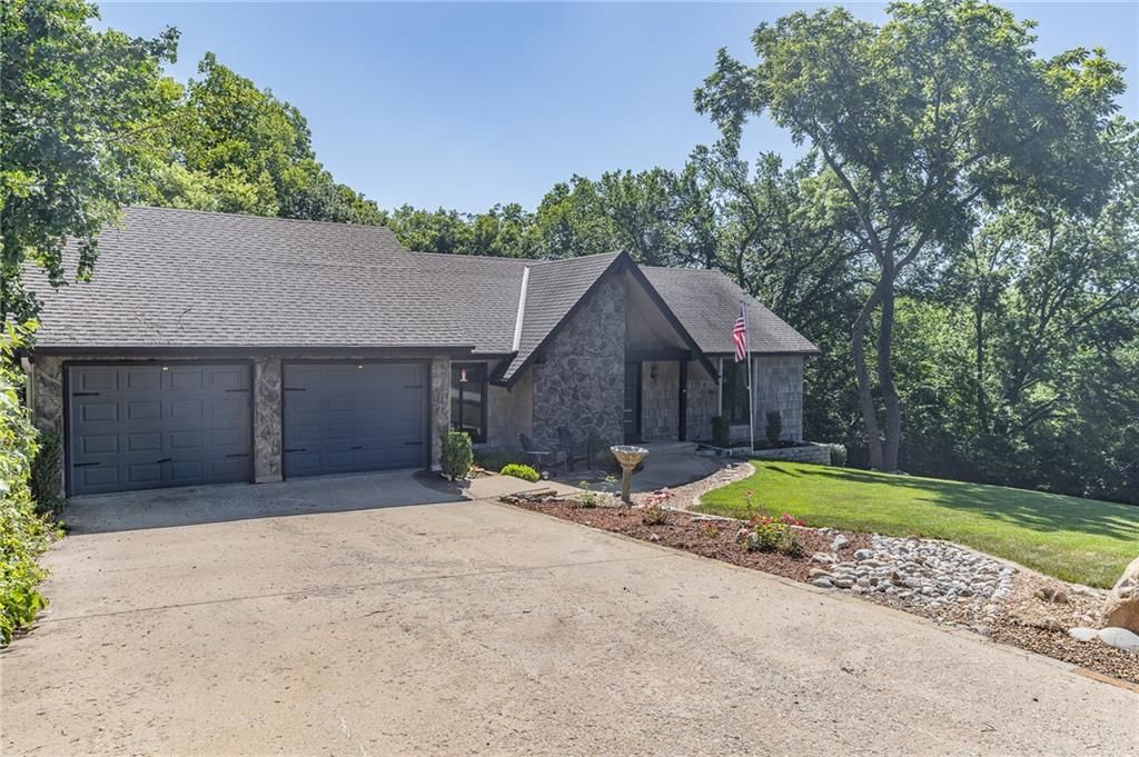 8605 Deer Run Street — photo 4