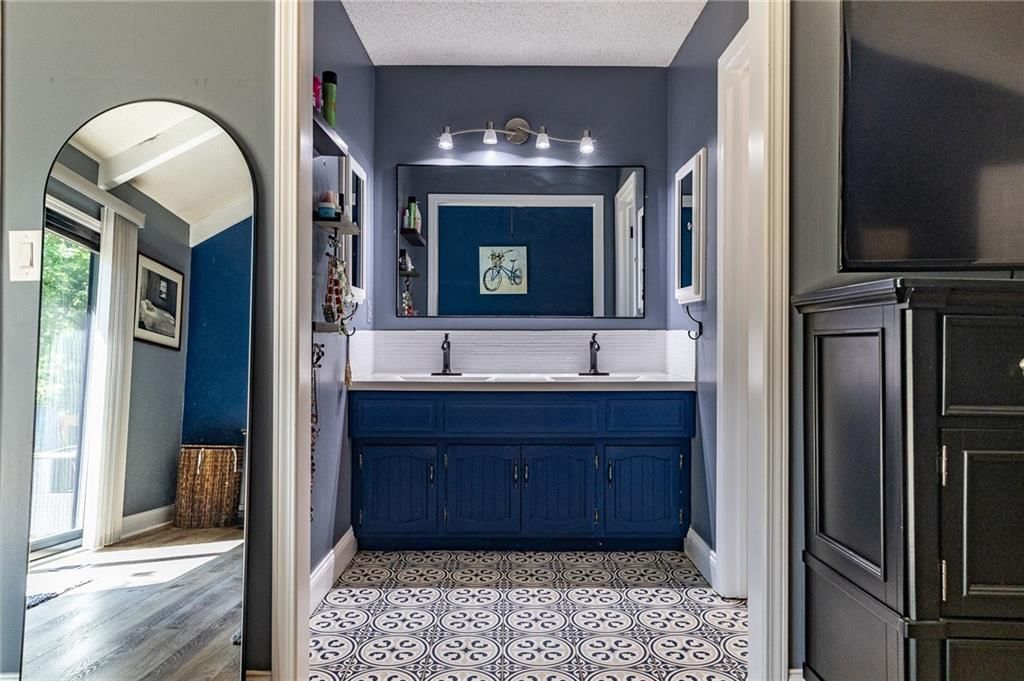 8605 Deer Run Street — photo 31