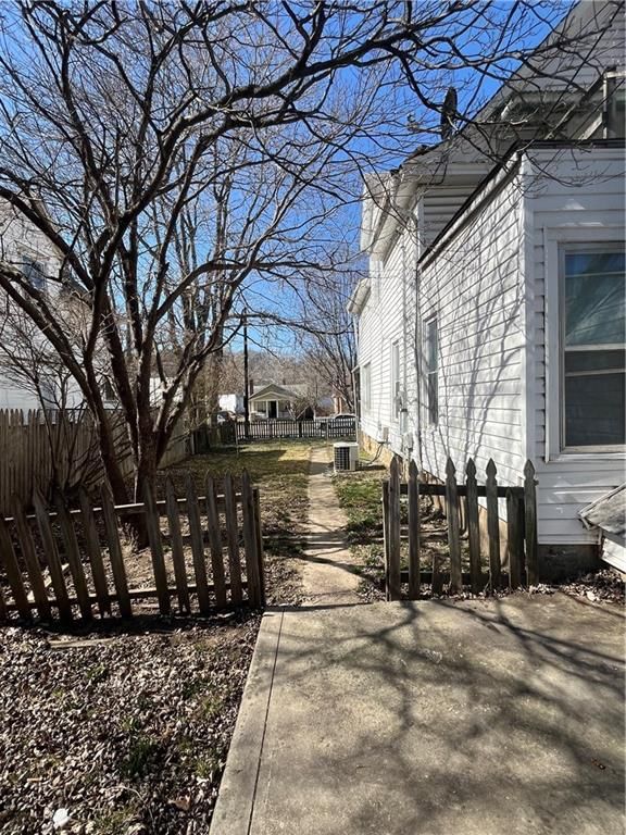 551 S Brookside Avenue — photo 8