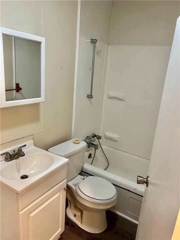 551 S Brookside Avenue — photo 9