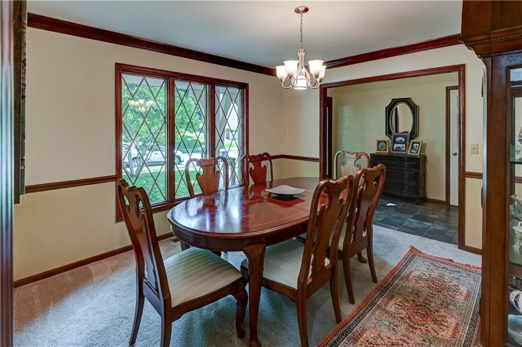 512 E Clayview Drive — photo 13