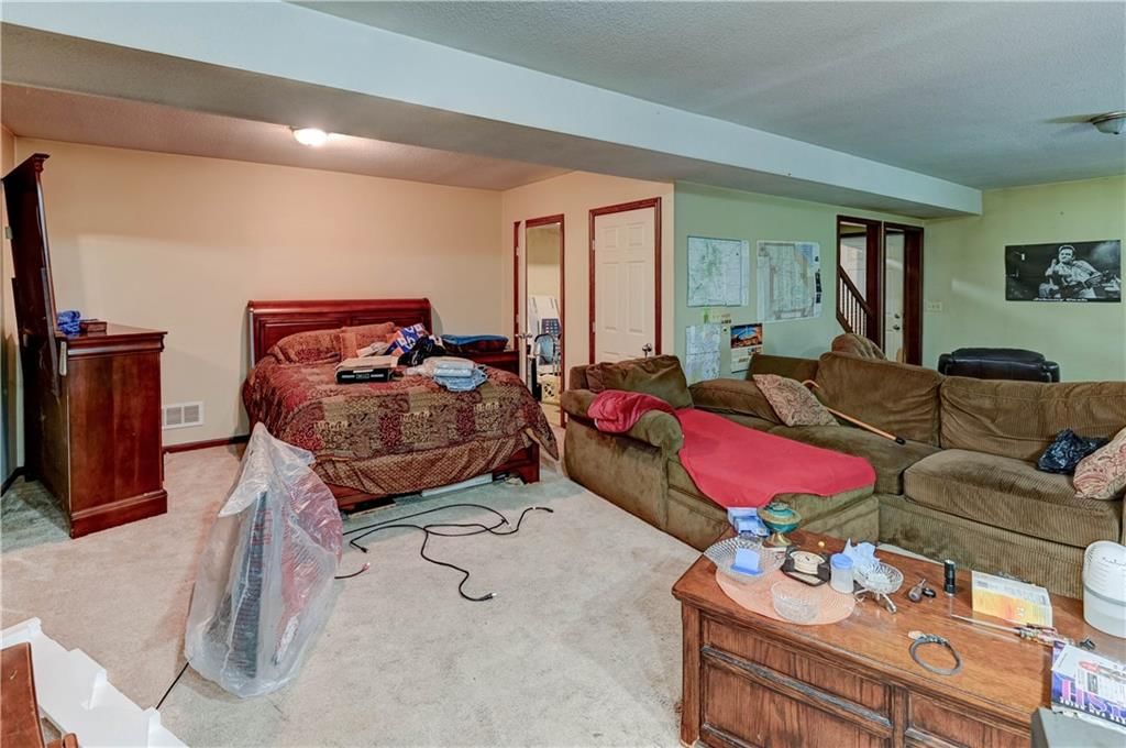 512 E Clayview Drive — photo 21