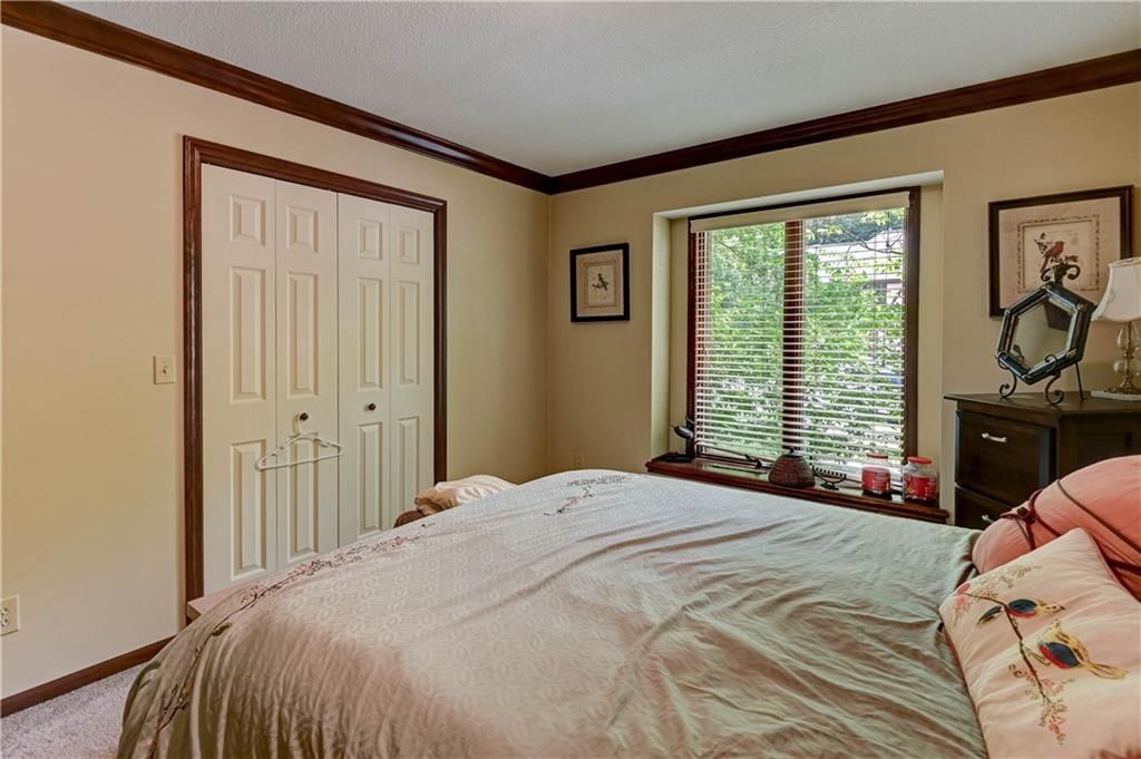 512 E Clayview Drive — photo 25