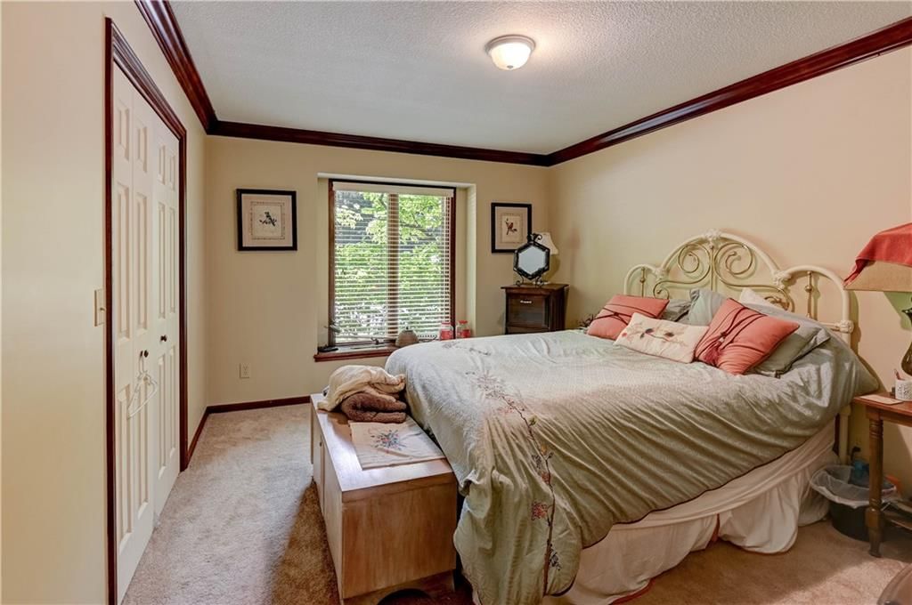 512 E Clayview Drive — photo 26